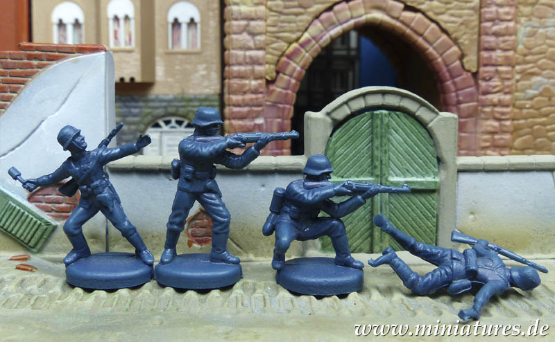 German Panzergrenadiers, 1:72 Atlantic 4051.