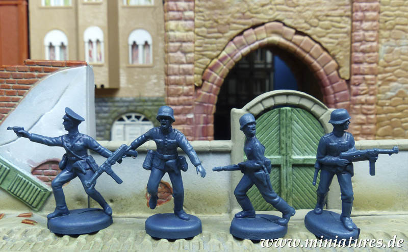 German Panzergrenadiers, 1:72 Atlantic 4051.