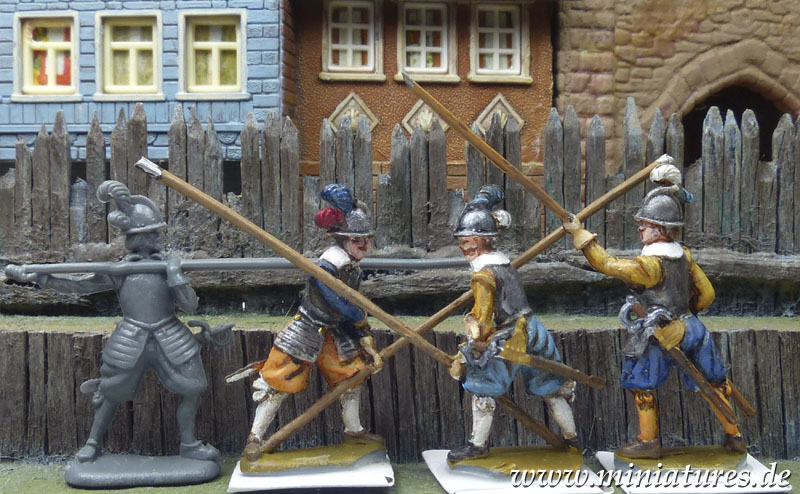 Imperial Pikemen of the Thirty Years‘ War, 1:72 Miniatures Revell 02556.