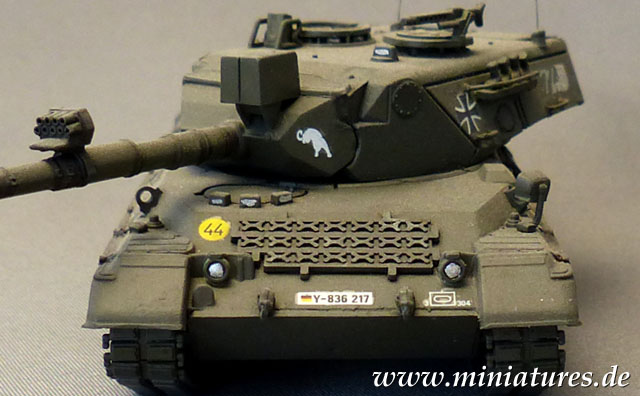 Tarnscheinwerfer on an ESCI Kampfpanzer Leopard 1.A4.