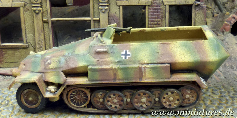 Sd.Kfz. 251/1 Ausf. B, medium Armoured Personnel Carrier, 1:76 Matchbox 40083.