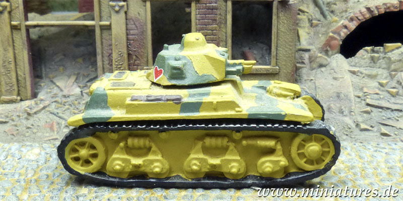 Renault R35 Light Infantry Tank.