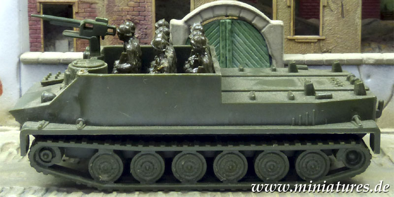 BTR-50P Armoured Personnel Carrier, 1:100 Roskopf 155.