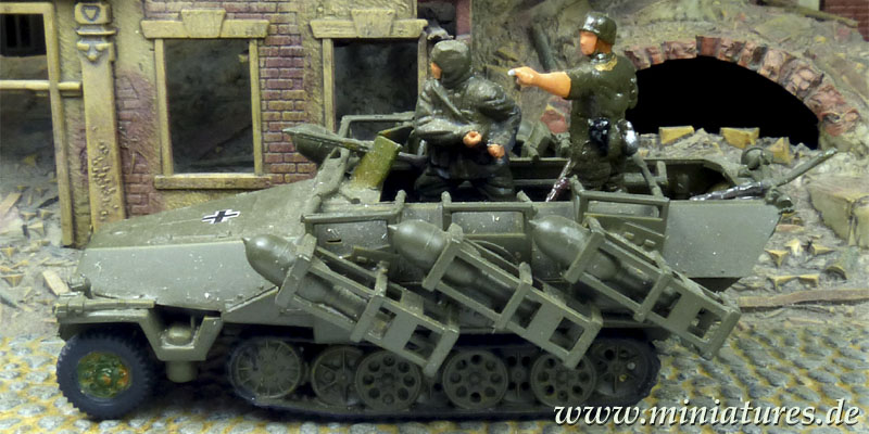 Stuka zu Fuß, Sd.Kfz. 251/1 II with s.Wurfrahmen 40, 1:87 Trident 90155.