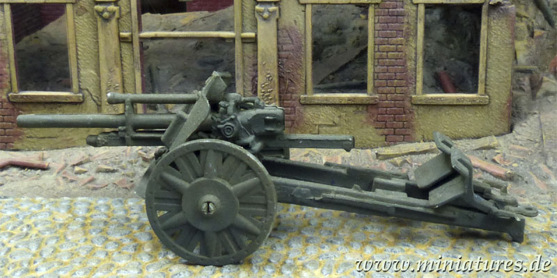 10.5 cm light Field Howitzer 18, 1:72 Revell 02515.